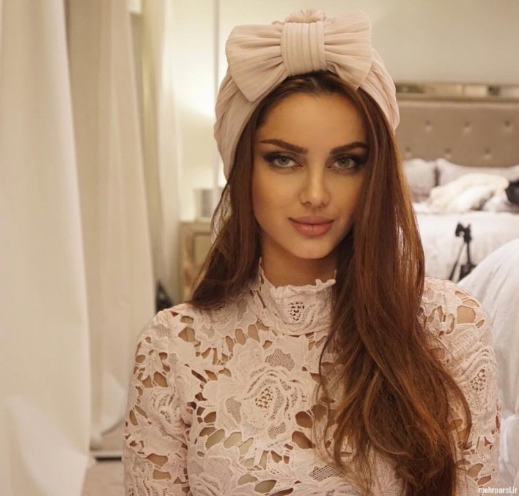 Диляра Озкан в хиджабе