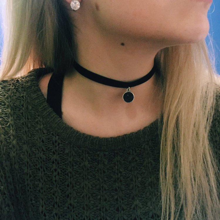 Чокер из бусин 2022