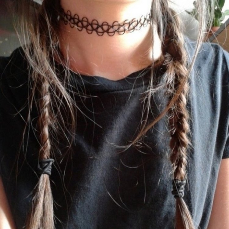 Рыжие девушки с чокером