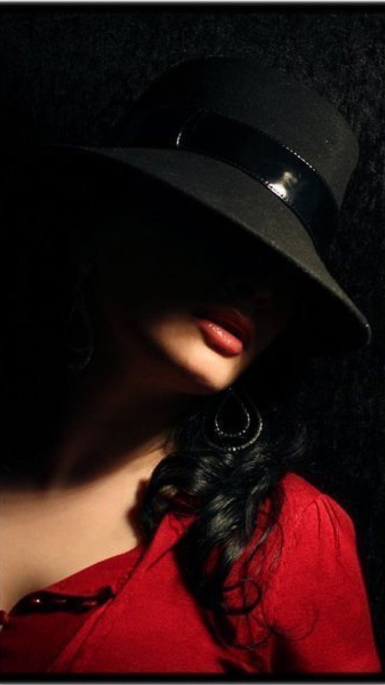 Шляпа закрывающая лицо