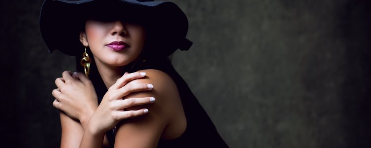 Девушка в шляпе