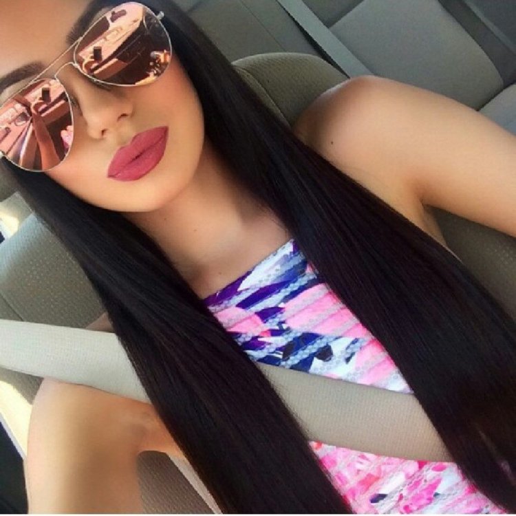 Селфи девушек с черными волосами