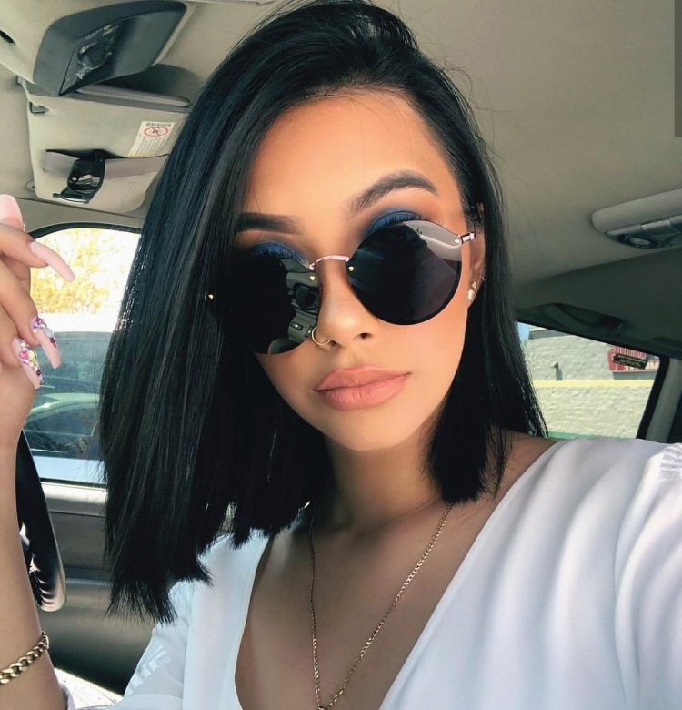 Красивые брюнетки с каре