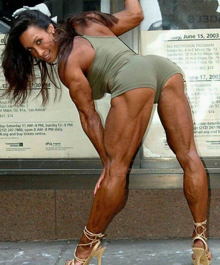 Valeria Pacheco muscle