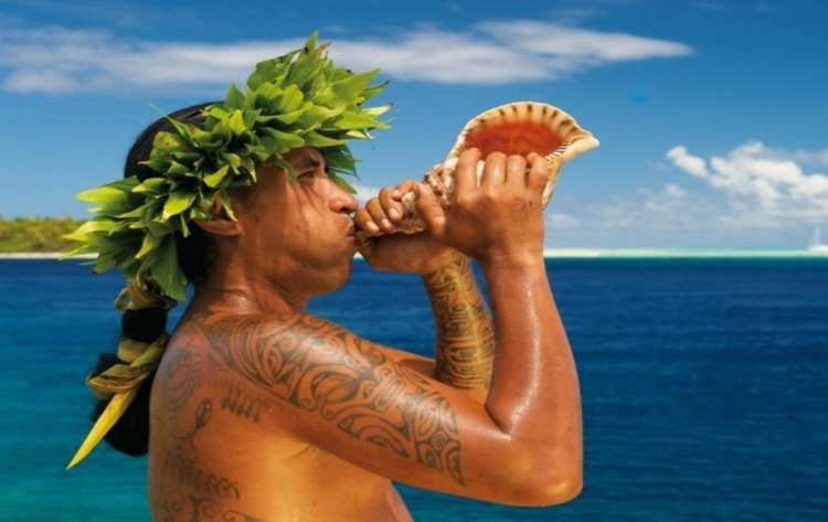 Эмануэла де Паула в купальнике