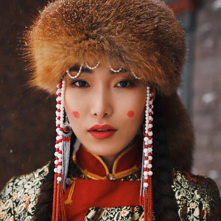 Красивые монголочки