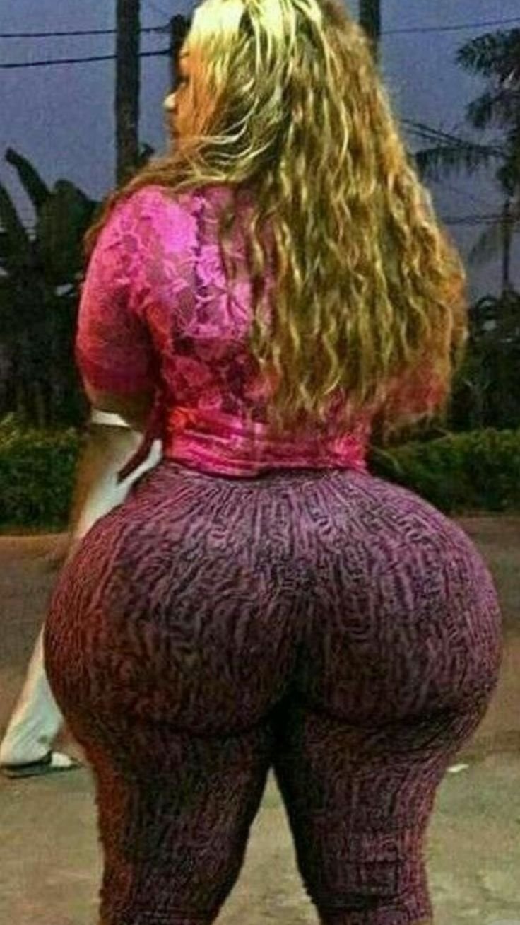 Большой зад и большая грудь