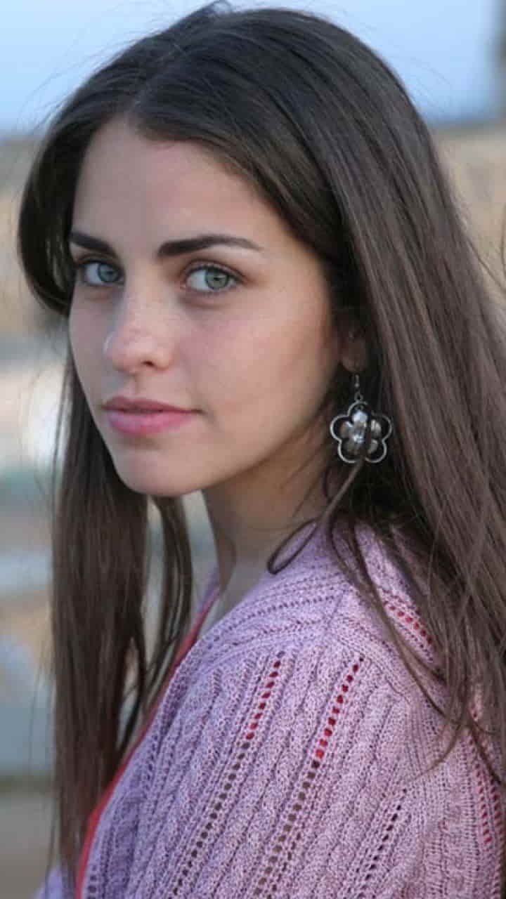 Аслы Тандоган красивая