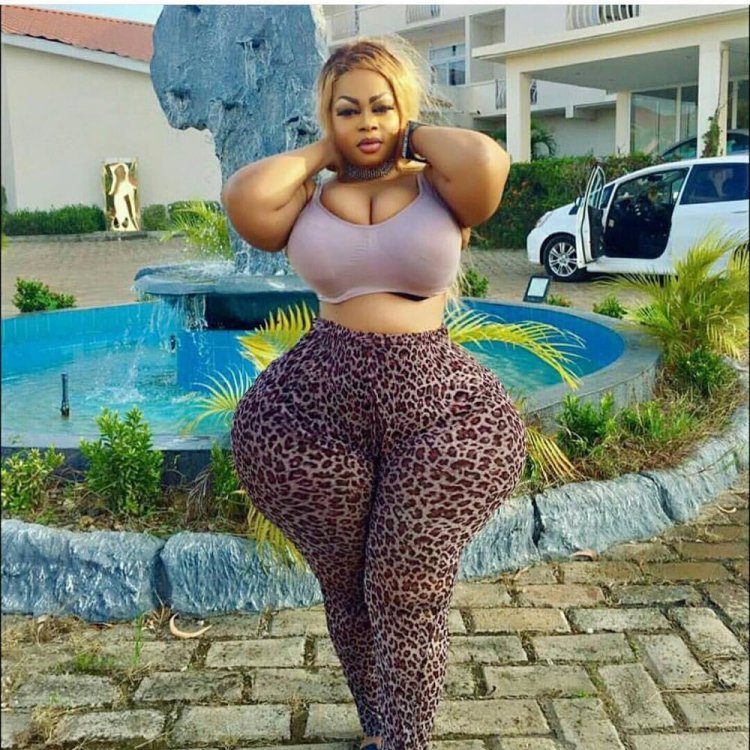 Очень большие ягодицы