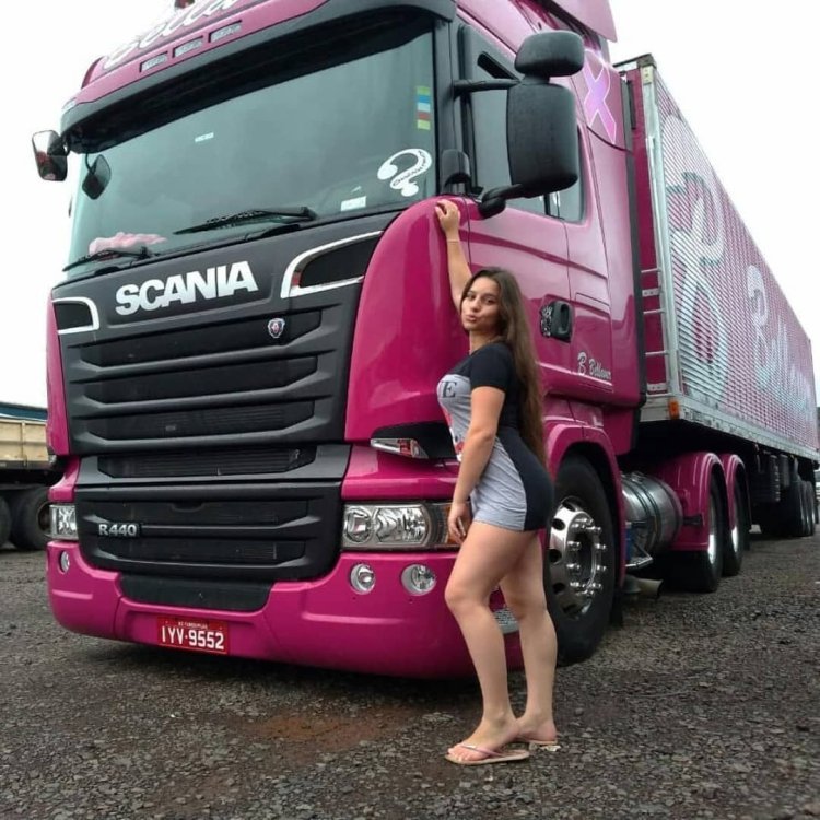 Девушки и фуры