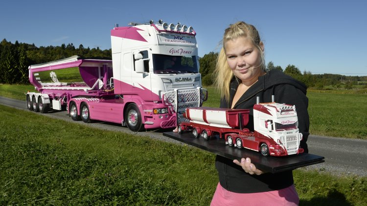 Скания и девушки