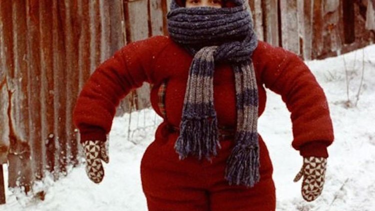 Люди в теплой одежде