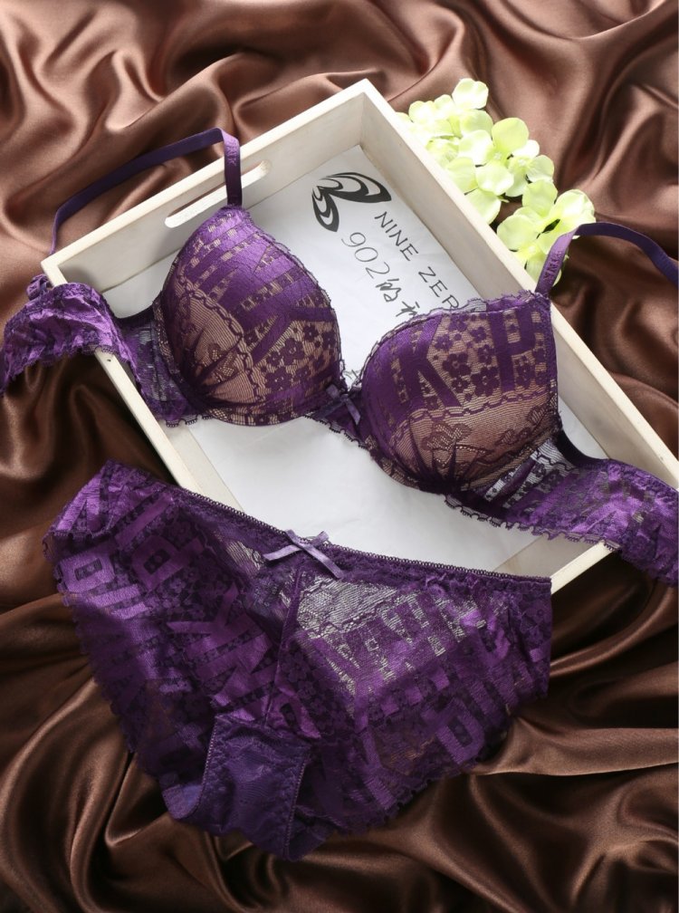 Сиреневое нижнее белье