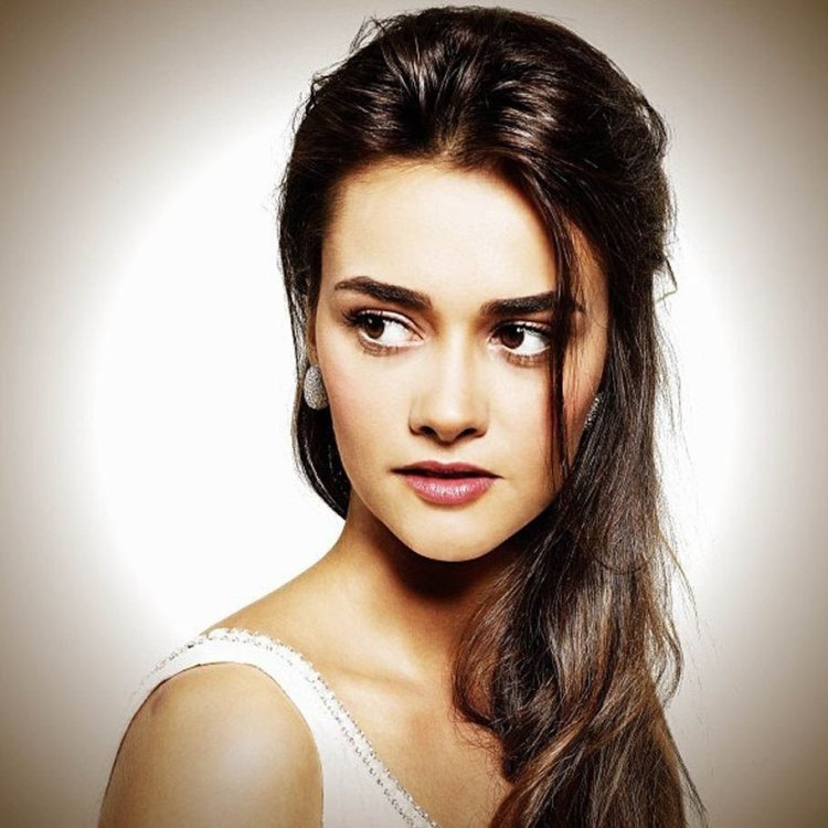 Ханде Сорал