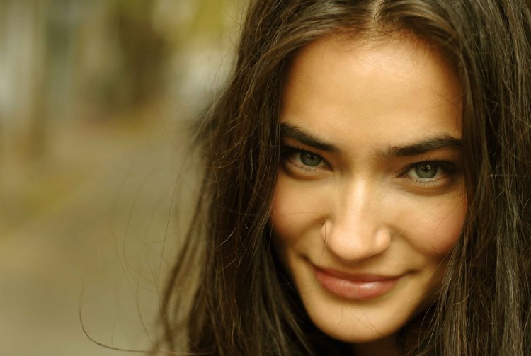 Саадет Аксой