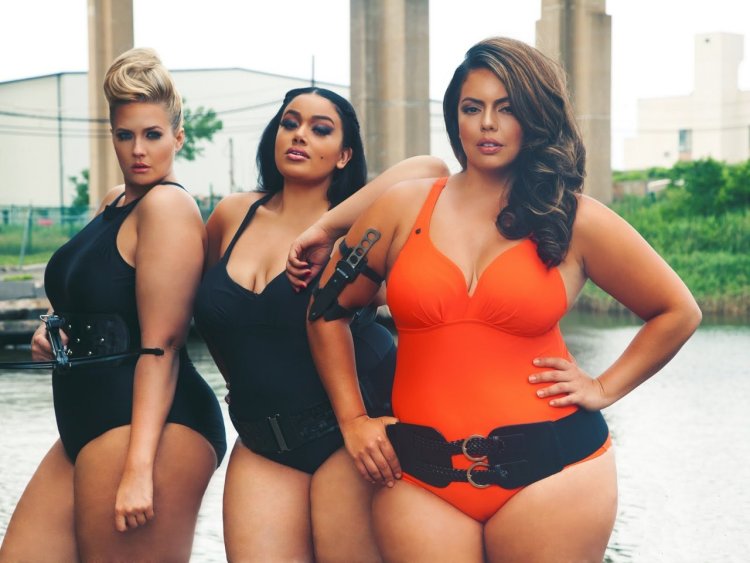 Крупные девушки