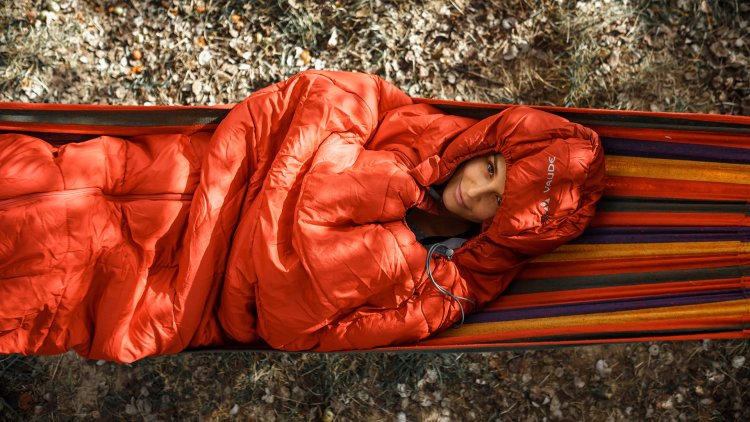 Человек в спальнике