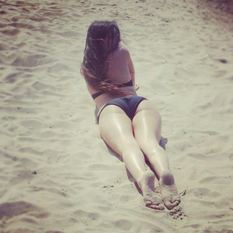 Фотоохота на девушек на пляже