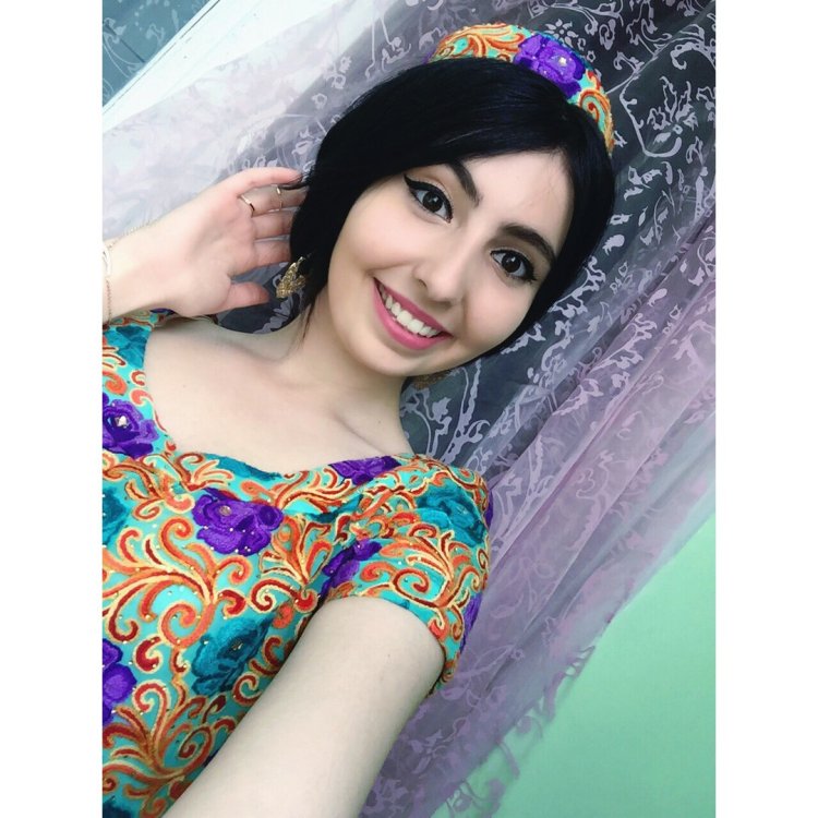 Голи картина девушки Таджикистана