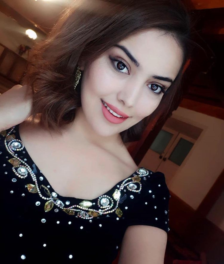 Сабрина Зухурова