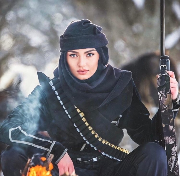 Грузинка в платке