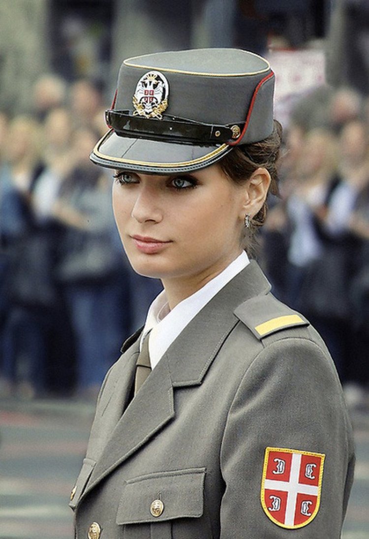 Сербиан гирл