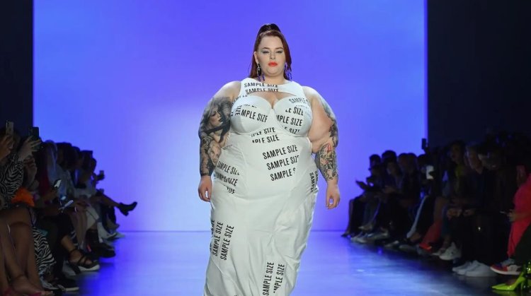 Тесс Холидей 2019