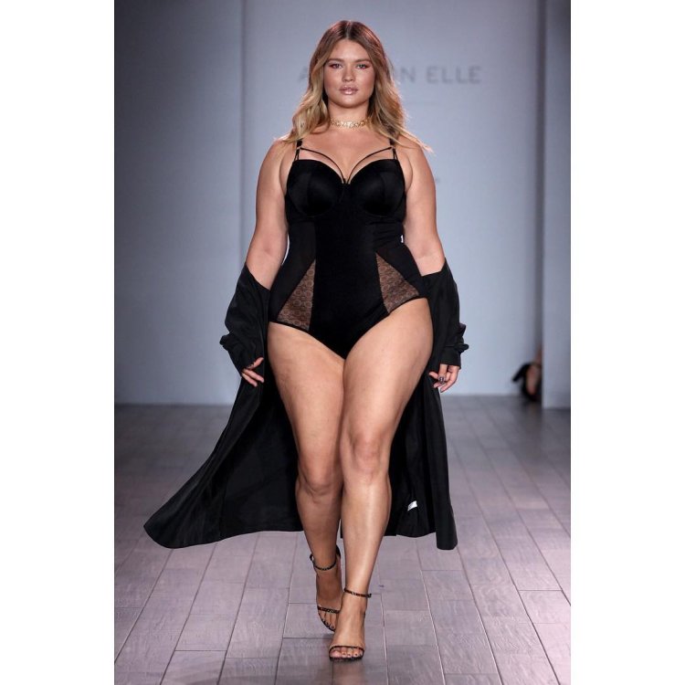 Plus Size подиум 2022