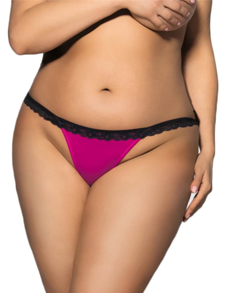 Искра Арабелла Лоуренс в купальнике