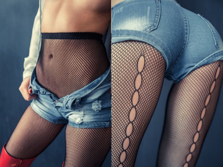 Попы в колготках в сеточку