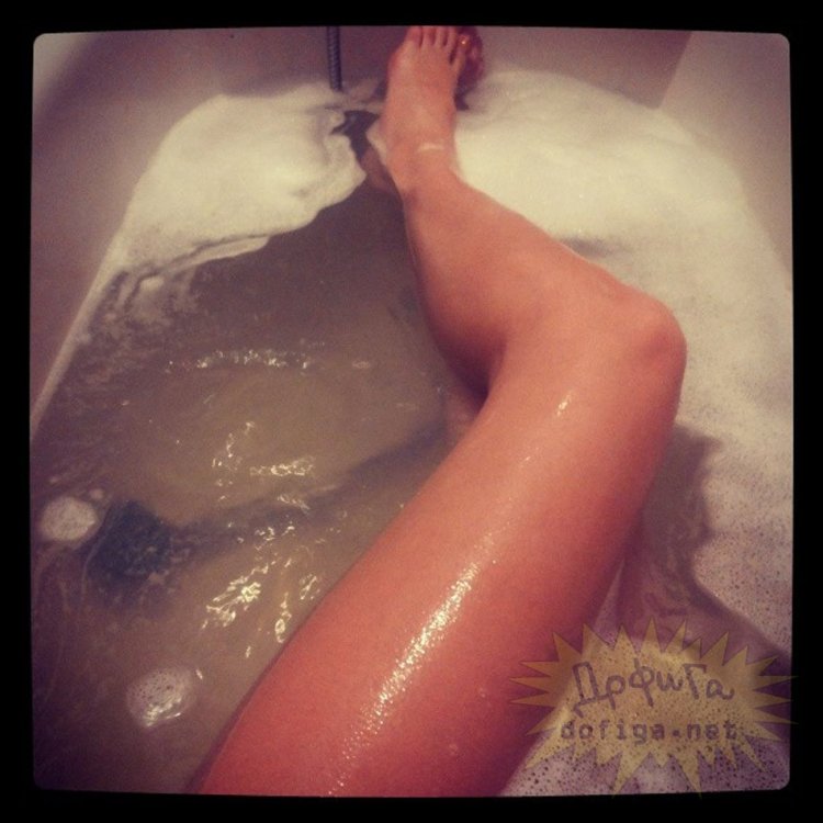 Селфи ног в ванной