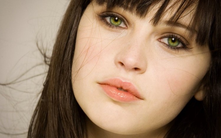 Фелисити Джонс 4 k