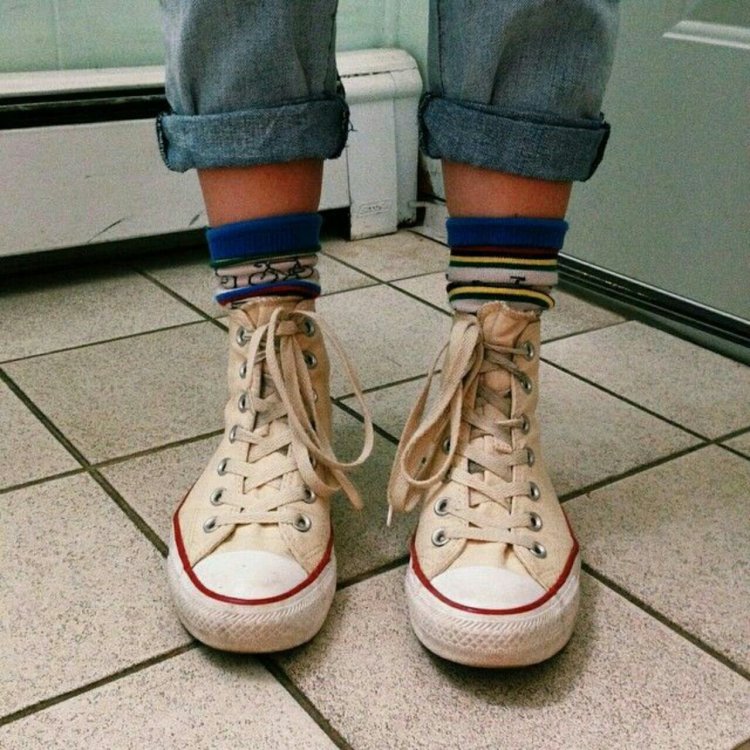 Рваные конверсы