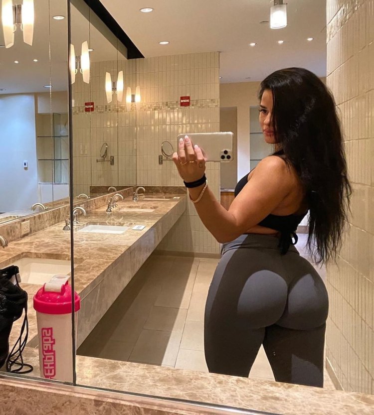 Katya Henry слив