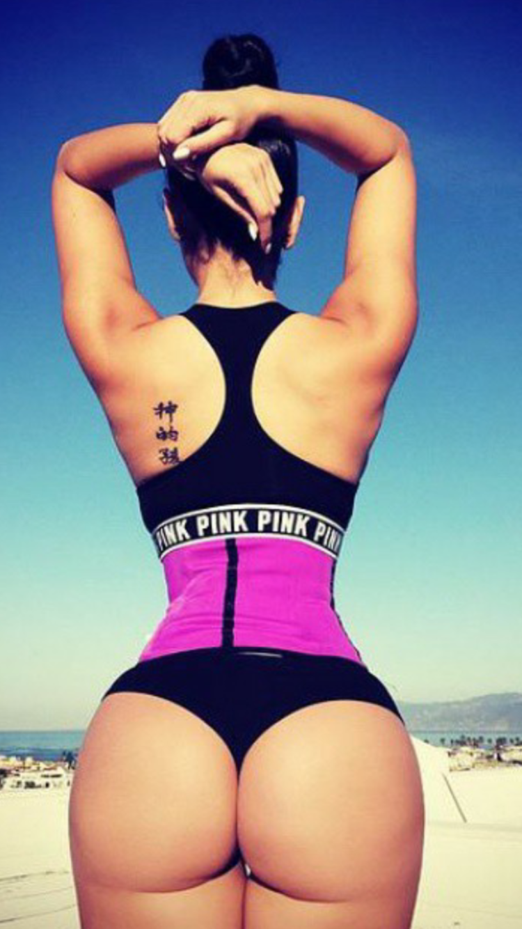 Спортивные девушки с большими попами