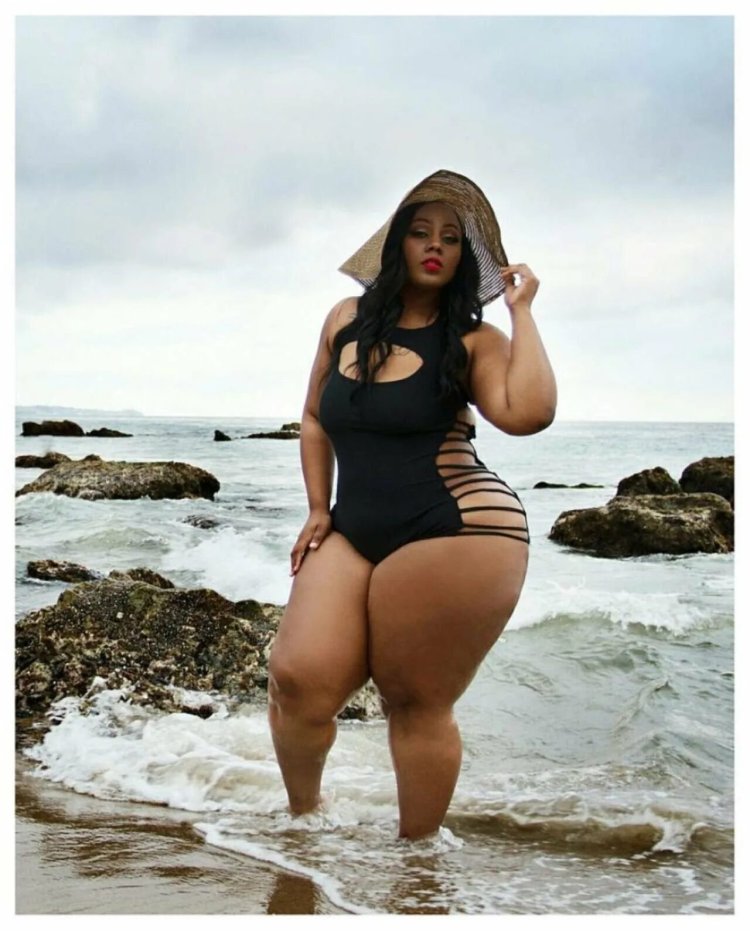 Толстые широкие бедра