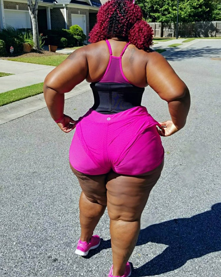 Самые большие ягодицы в мире