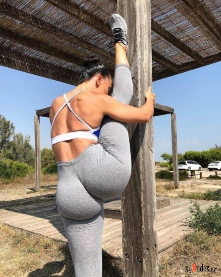 Девушки с большой попой йога