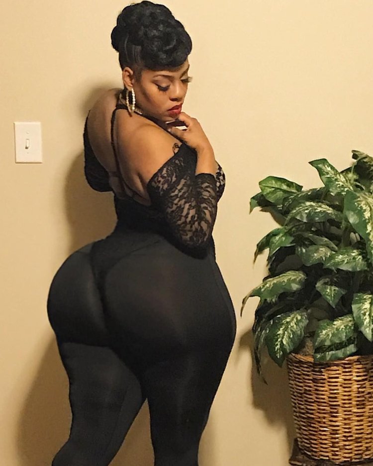 Модель Plus-Size Эшли Грэм