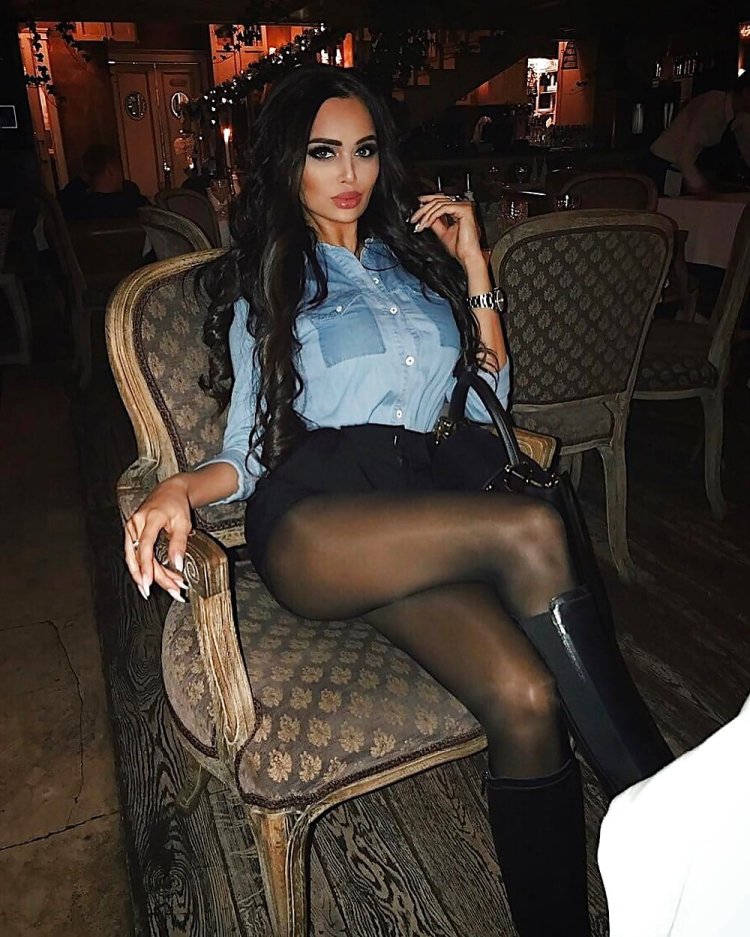 Нита Кузьмина ножки