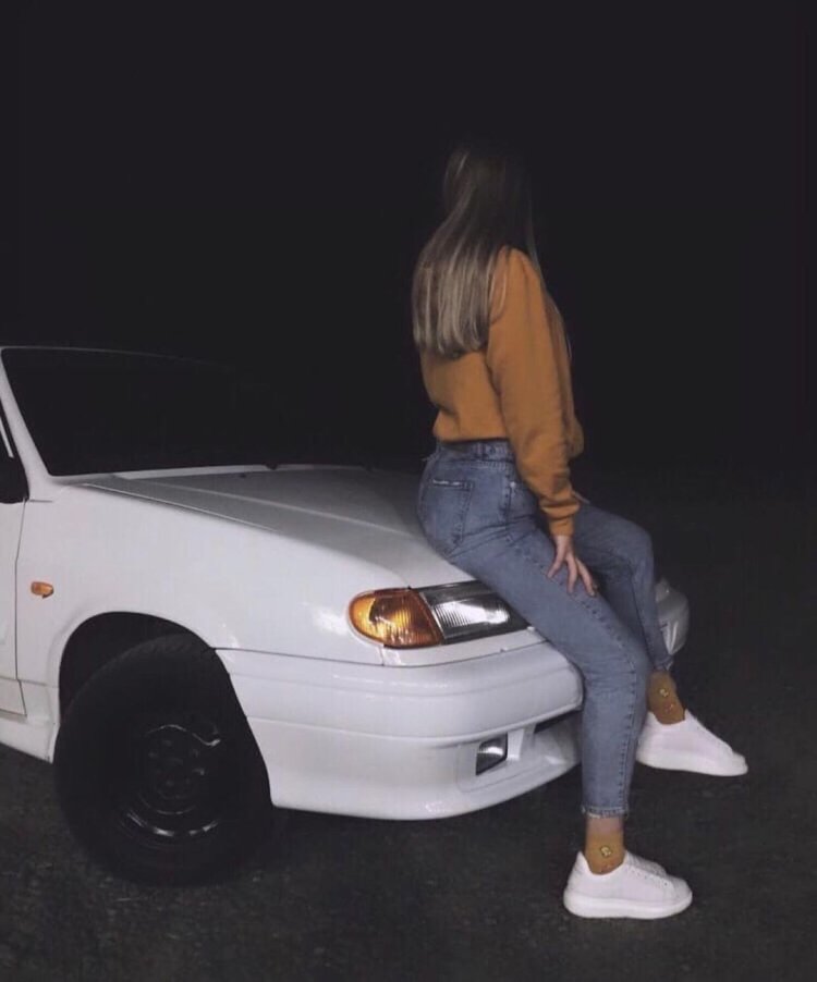 Возле ВАЗ 2114