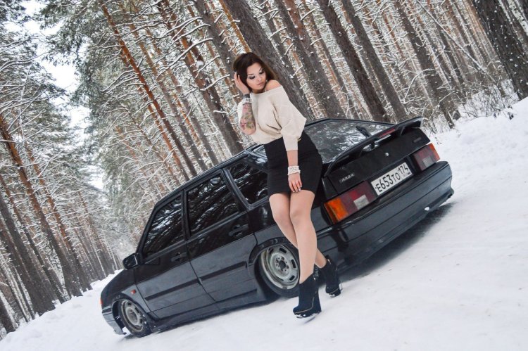 Девушка на четырке