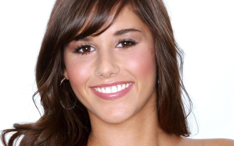 Сарам улыбка