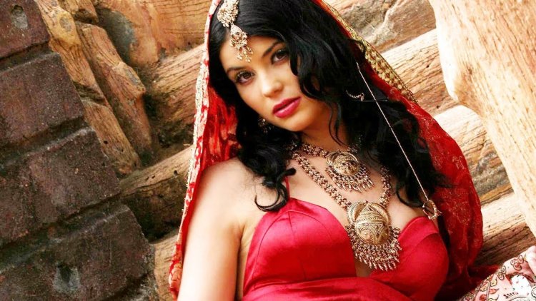 Актриса индийские Сакши