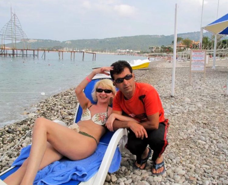 Жена в Турции