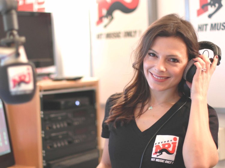 Ведущие радио Энерджи Даша Аникина