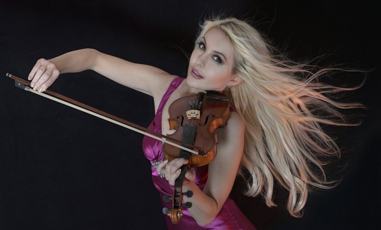 Елена Миннова скрипачка