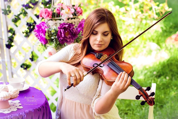 Торри ДЕВИТО скрипачка