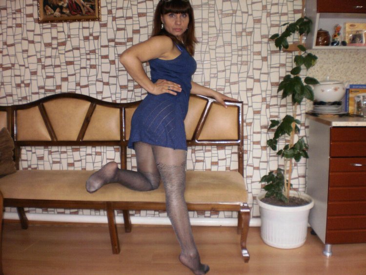 Бабы домашние в колготках