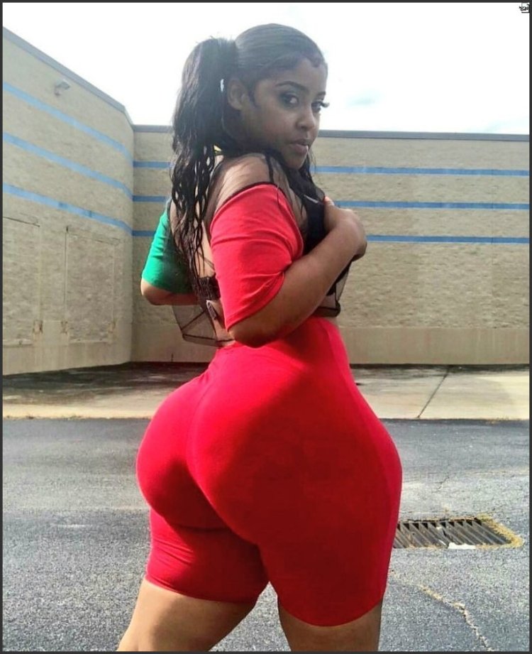 Виктория Абрахам Биг асс